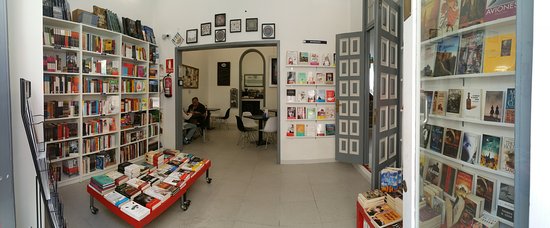 Librería Café Libro en Blanco en SANTA Cruz de Tenerife